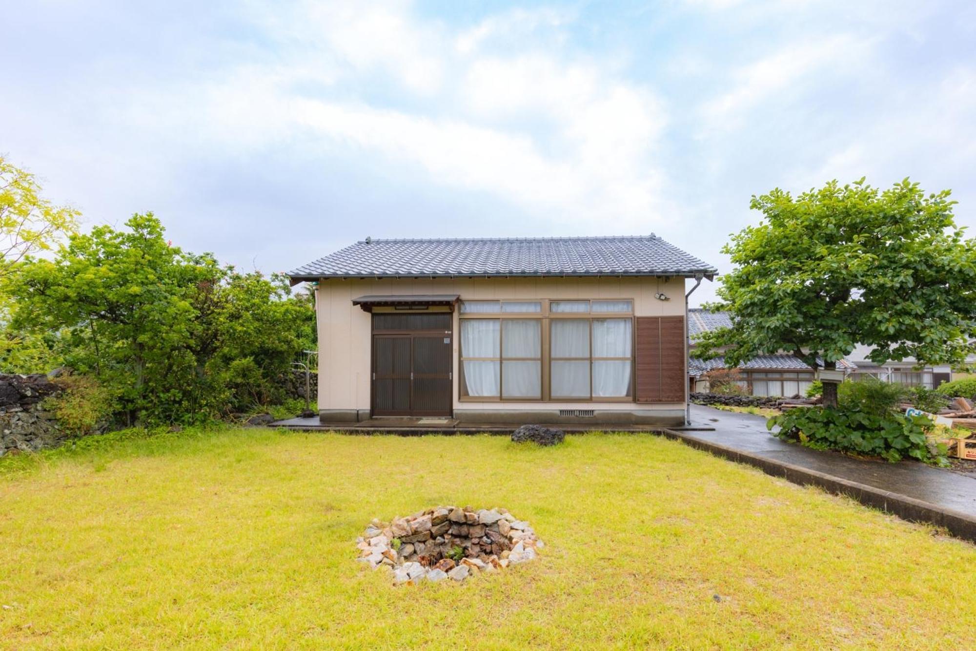 Goto I-House Villa Exterior photo